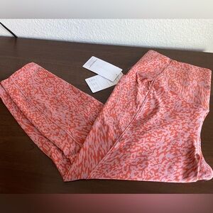 Athleta - SALUTATION STASH POCKET II PRTINTED 7/8 TIGHT - NWT, XL